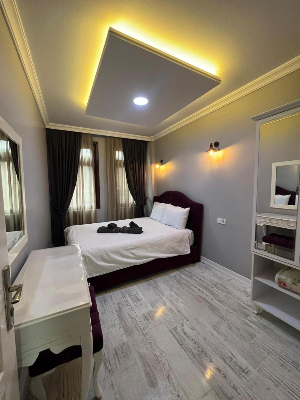 Taksim Cmlm Suit Istanbul Exterior photo