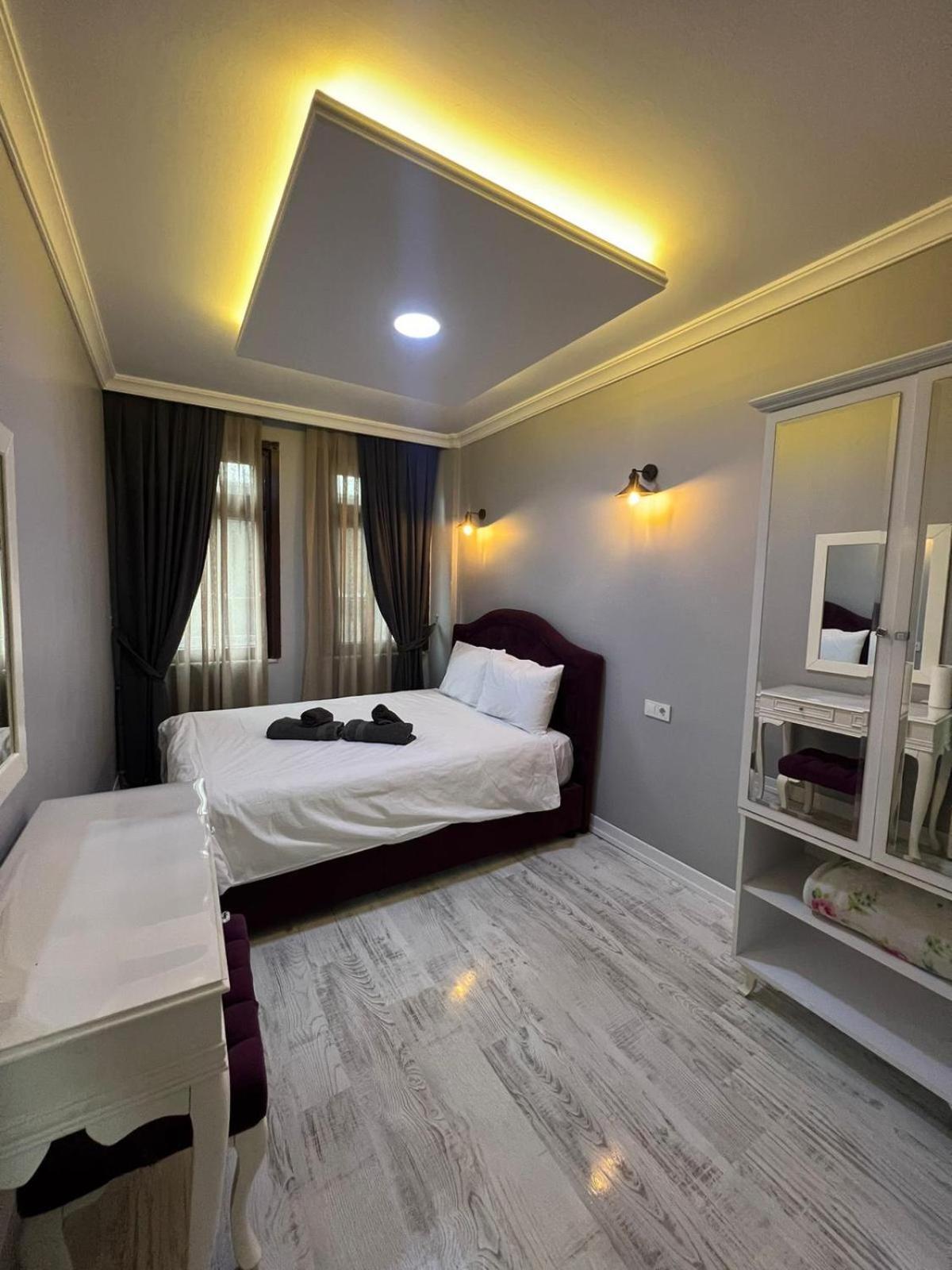Taksim Cmlm Suit Istanbul Exterior photo
